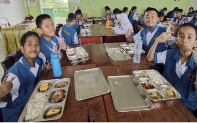 SMPN 3 Makassar Nikmati Program MBG Presiden Prabowo, Anak Didik Lebih Semangat dan Kompak